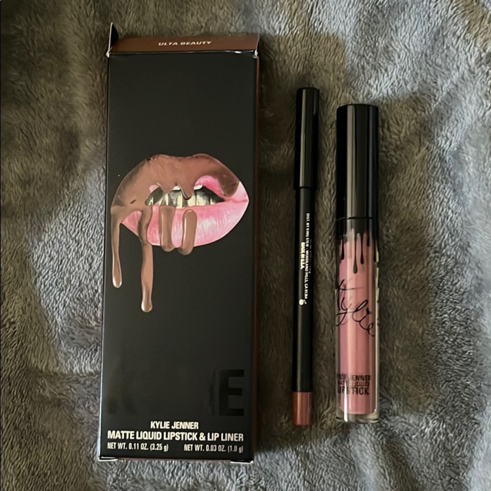 KYLIE LIP KIT